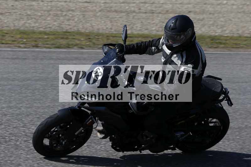 /01 02.04.2026 MAZ ADR/Gruppe gelb Gruppe gruen/52